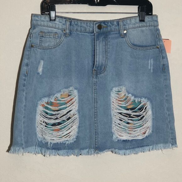 Fashion Express Denim Mini Skirt Sz L Distressed Ripped Raw Hem Festival Trendy - Picture 1 of 8